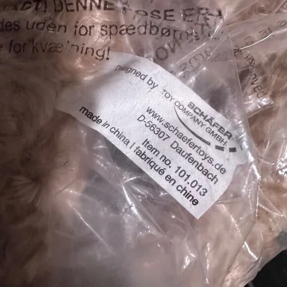 Emirates Airlines Collectible Teddy Bear In "I ❤️ Emirates" Shirt By Schäfer Toy - Picture 5 of 9